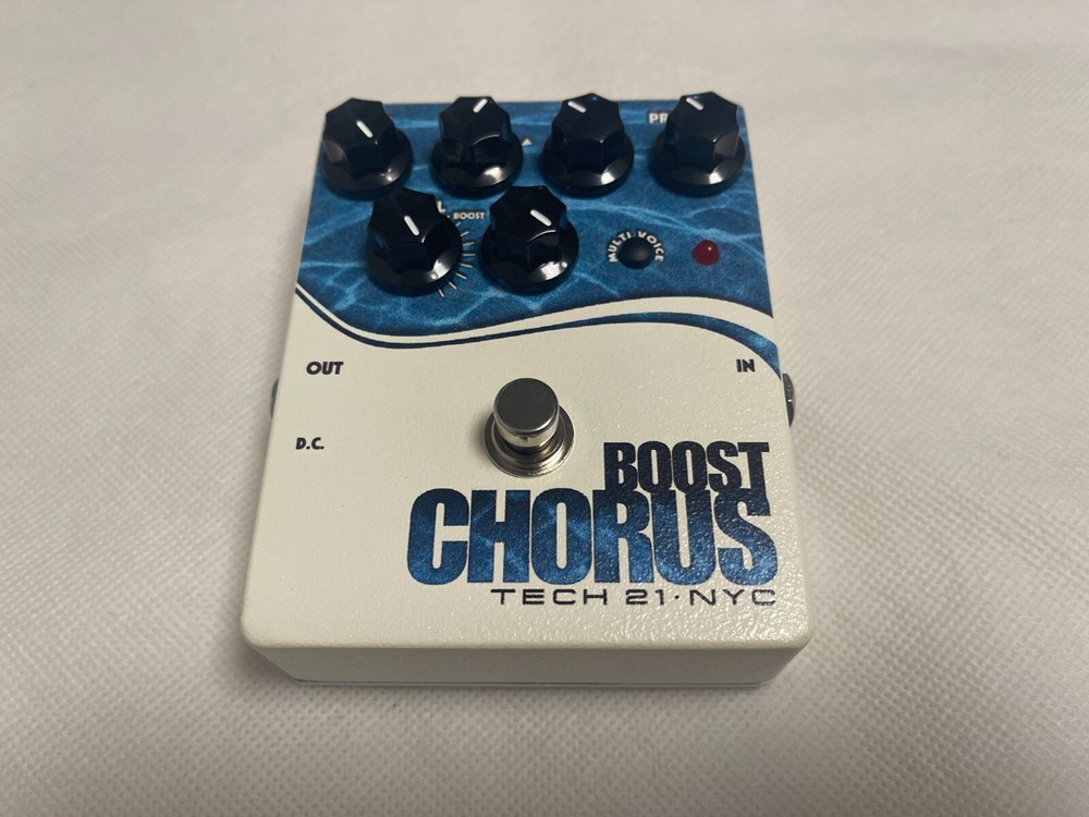 Excellent! TECH21 NYC Boost Chorus Bass Effects Pedal