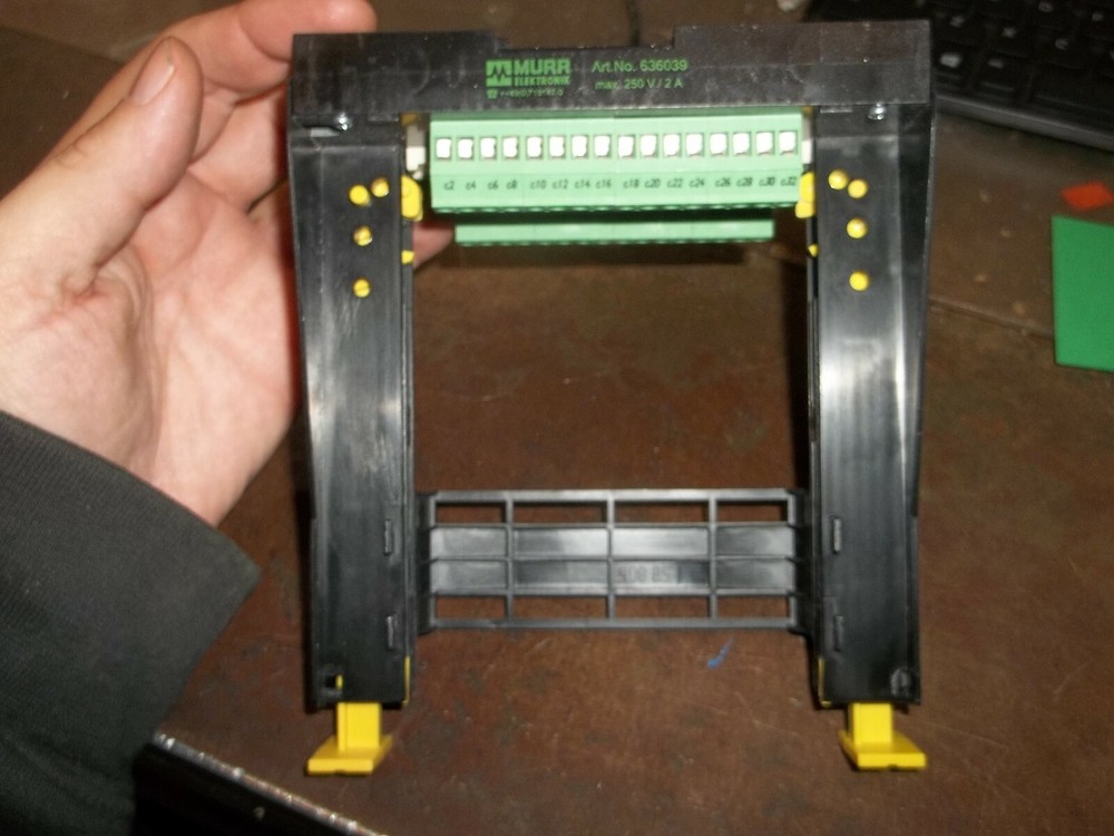 MURR 636039 CARD HOLDER 250V 2A (146-2)