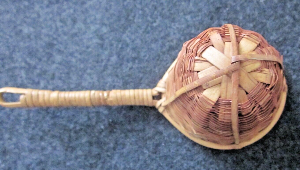 Tea Strainer, Vintage Handmade, Wicker.
