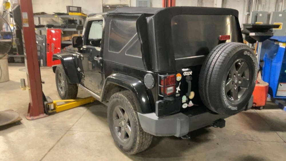 Used Windshield Frame fits: 2015 Jeep Wrangler Grade A