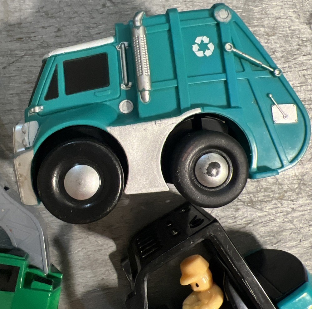 Builder Super Power Construction Roller Garbage Bucket Loader Truck Lot 3