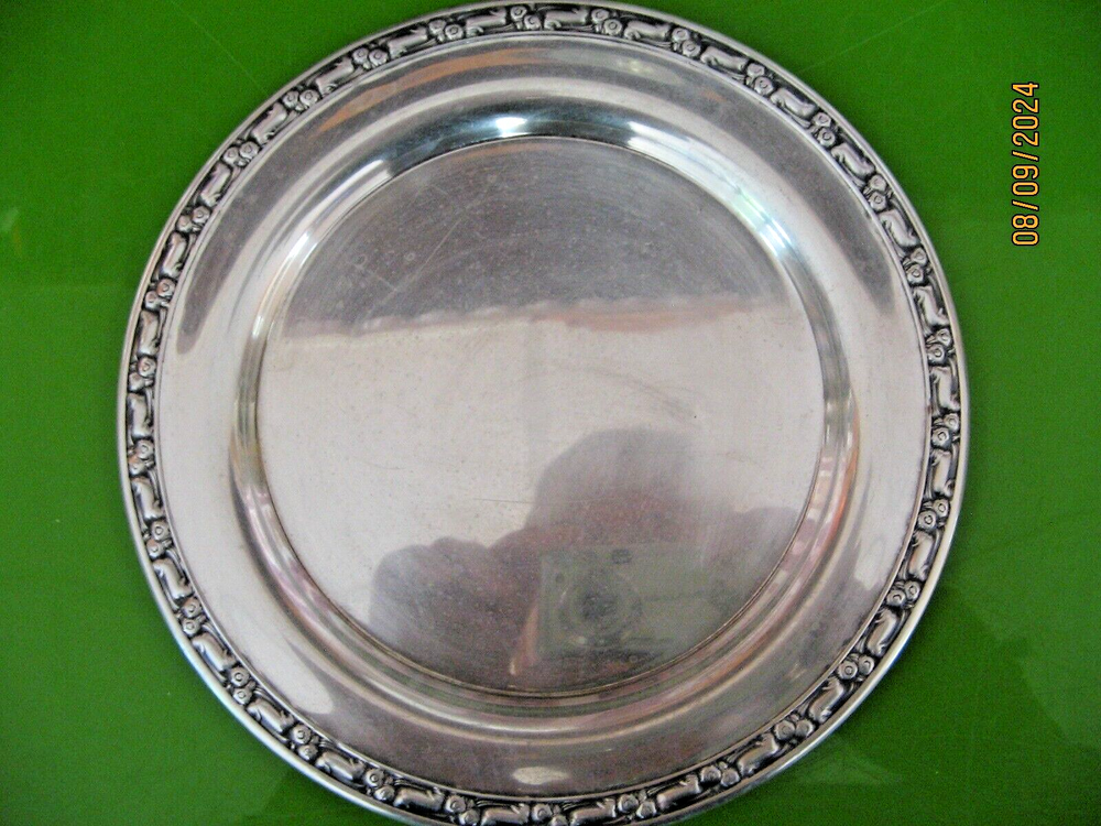 Vintage Oneida Silversmiths Engraved 7.5" Silver round Plate