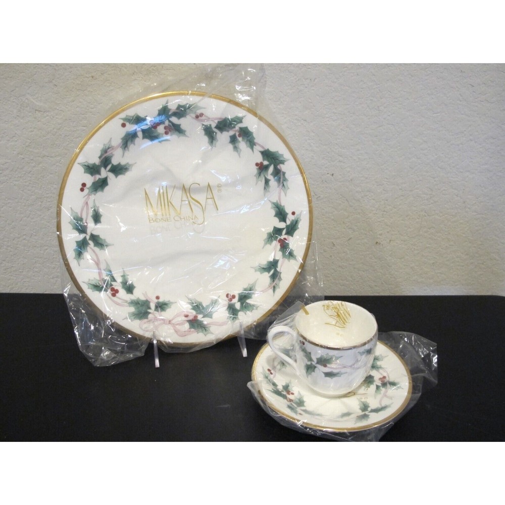 Mikasa Ribbon 3 Pc. Set - Dinner Plate, Cup & Saucer
