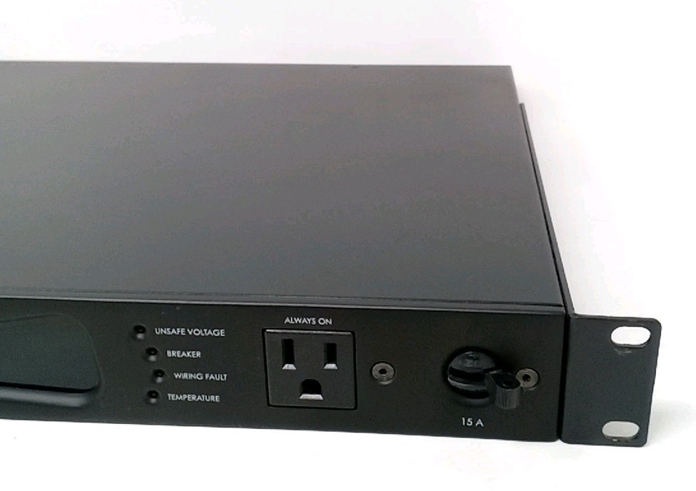 Panamax M4315-PRO Power Conditioner *READ*