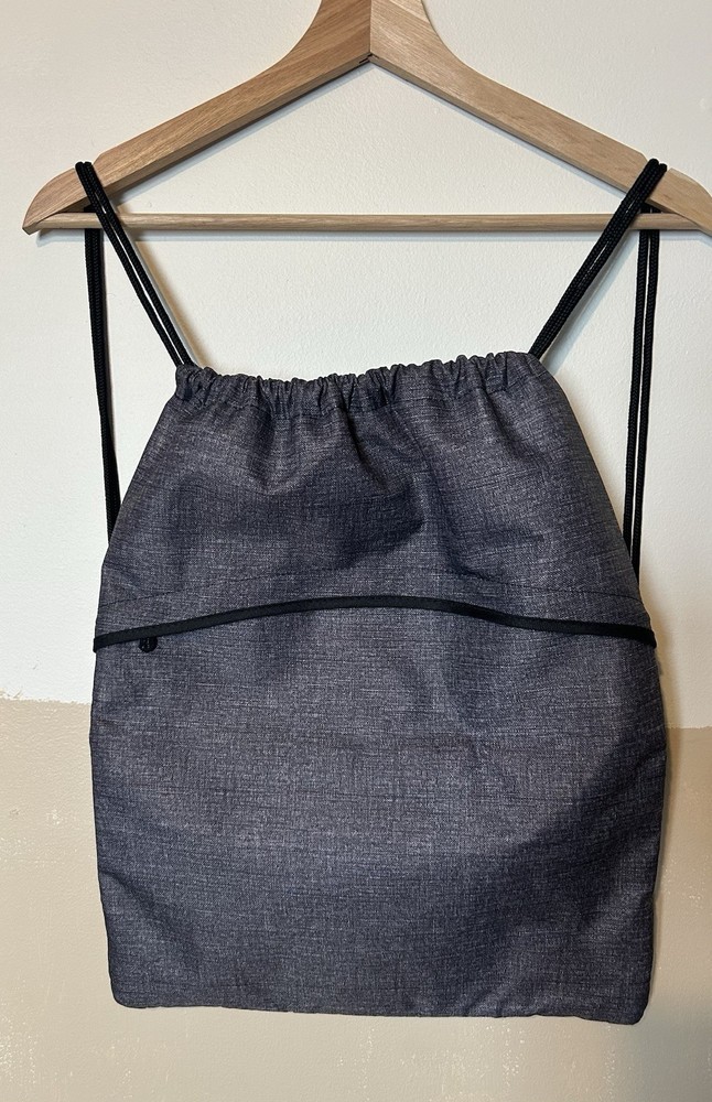 Gym Bag Gray Black Polyester Thirty-One Signature Collection Drawstring