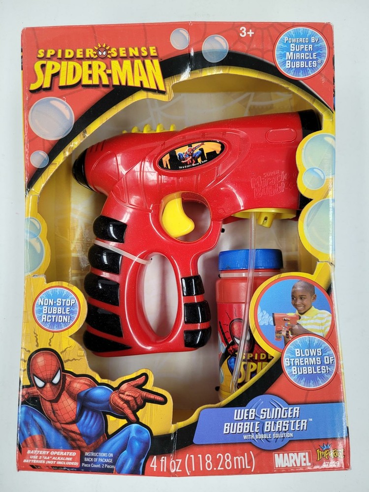 Marvel Ultimate Spider-Man Web Slinger Bubble Blaster  NEW