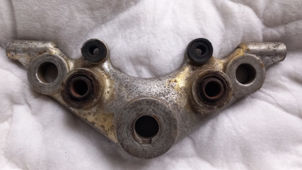 Suzuki T500 Top Yoke