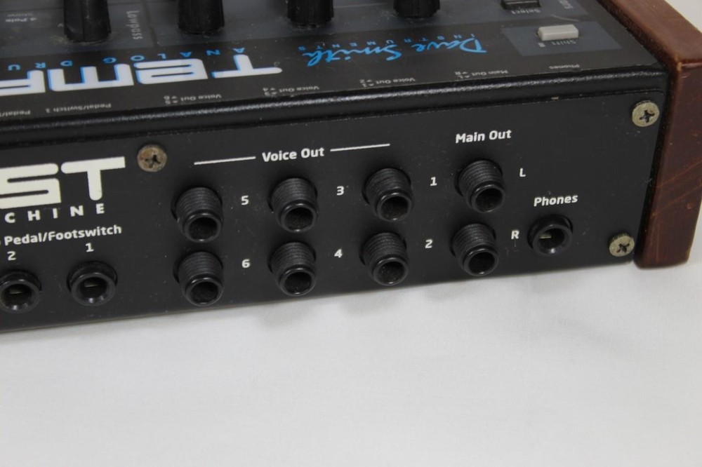 Sequential Dave Smith Instruments Tempest Analog Drum Machine, Roger Linn Design