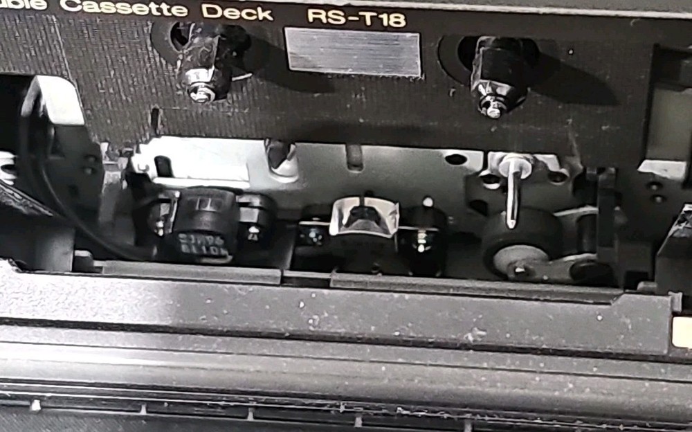 Technics RS-T18 Stereo Dual Cassette Deck.