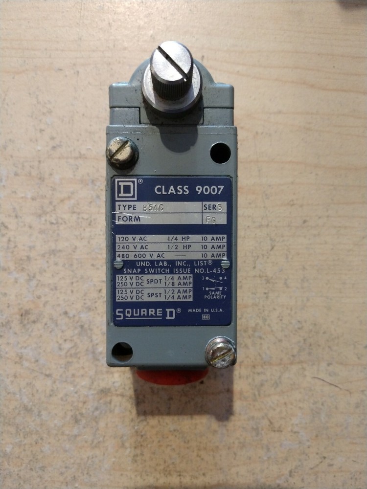 NEW SQUARE D CLASS 9007 TYPE B54C SERIES B LEVER TYPE LIMIT SWITCH