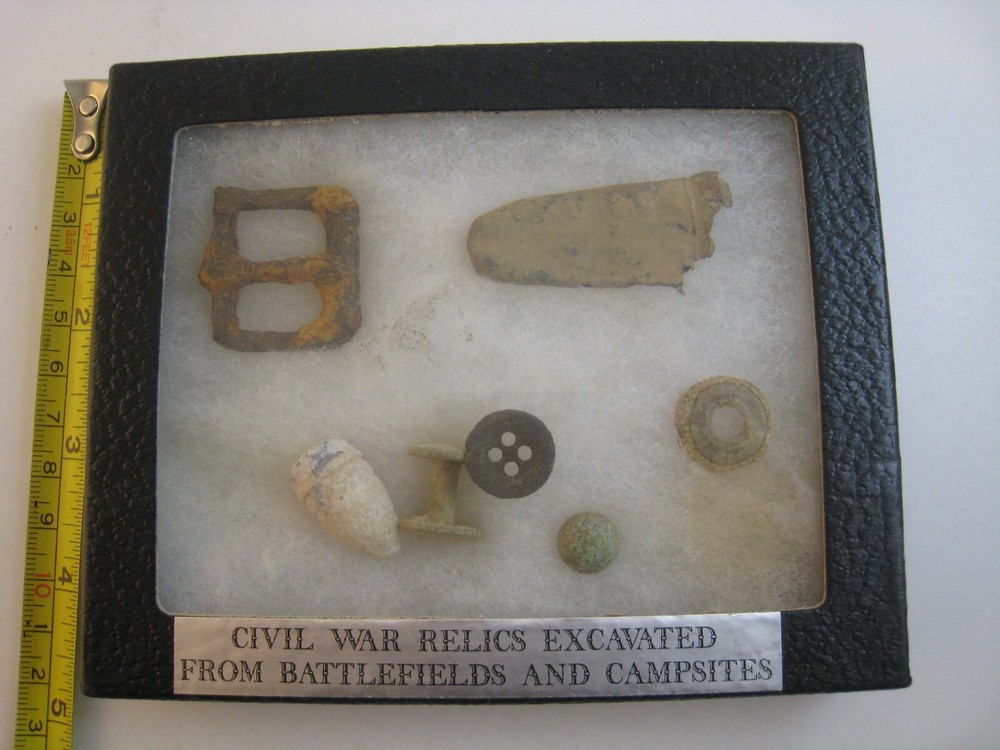 Civil war relics dug from BATTLEFIELDS