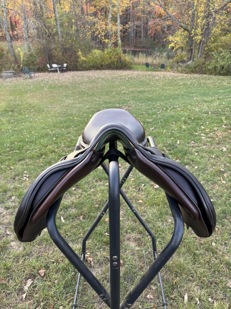 Voltaire Palm Beach Saddle 17.5 2A Pro Panel