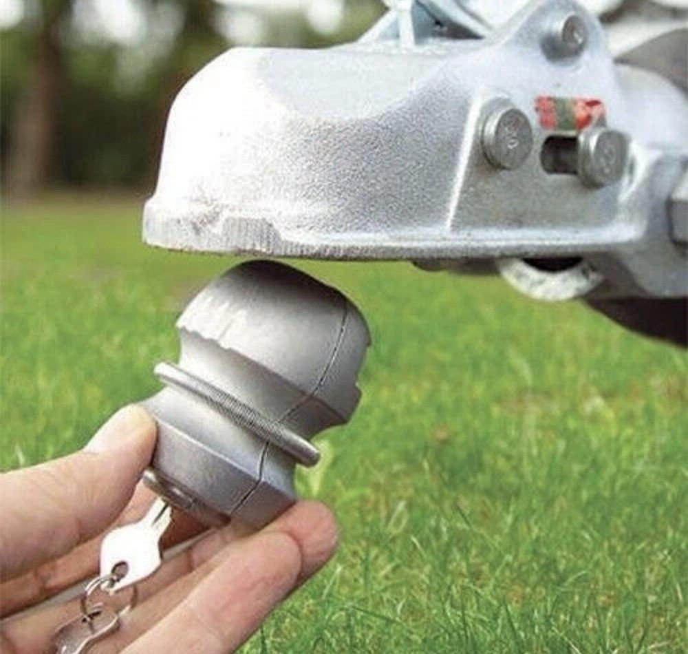 Roadster 81384c Insertable Hitch Coupling Lock New