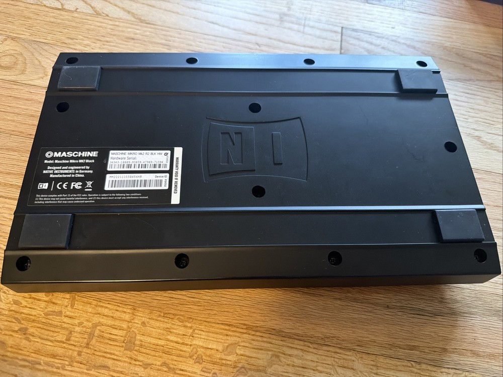 MIDI Controller - Maschine Mikro MK2 Native Instruments Black (No Software)