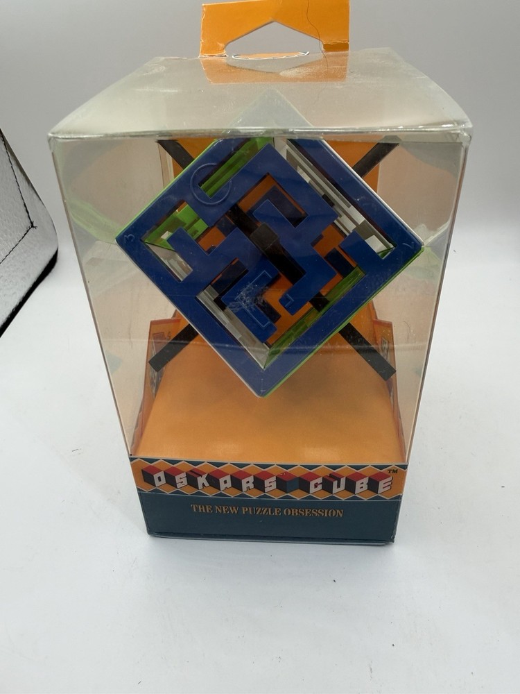 Oskar’s Cube 3D Maze Puzzle Brain Teaser w/ Display Case NIB Binary Arts 1991
