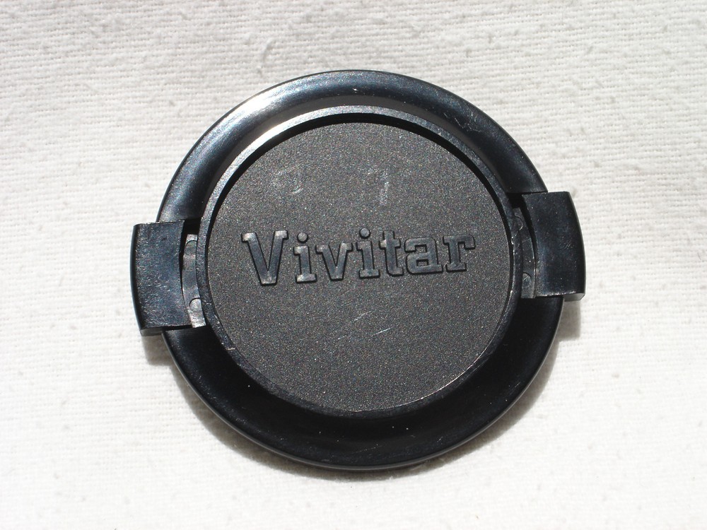 VIVITAR  52mm plastic front lens cap (black logo)  #00392