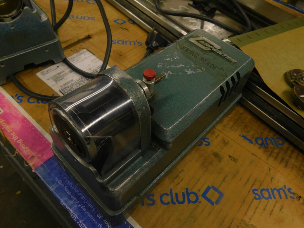 Carpenter Manufacturing Model 70-B Swing Blade Wire Stripper