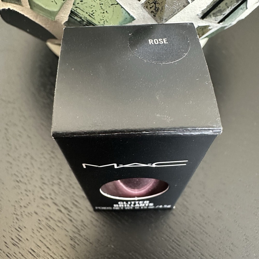 NWOT MAC Rose Glitter Brillants