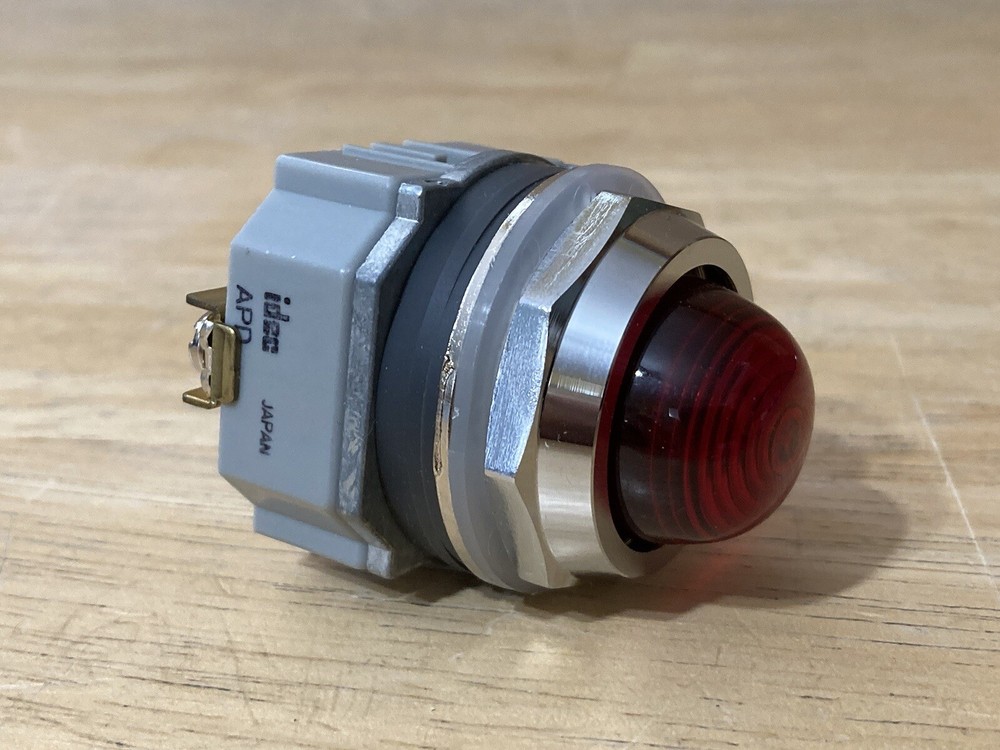 IDEC APD199N-R-120V Red Indicator Pilot Light