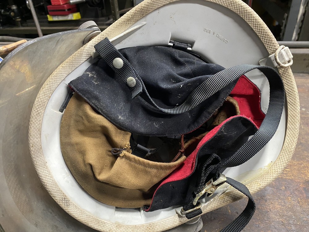 Cairns White Fire Helmet Seneca Illinois ￼