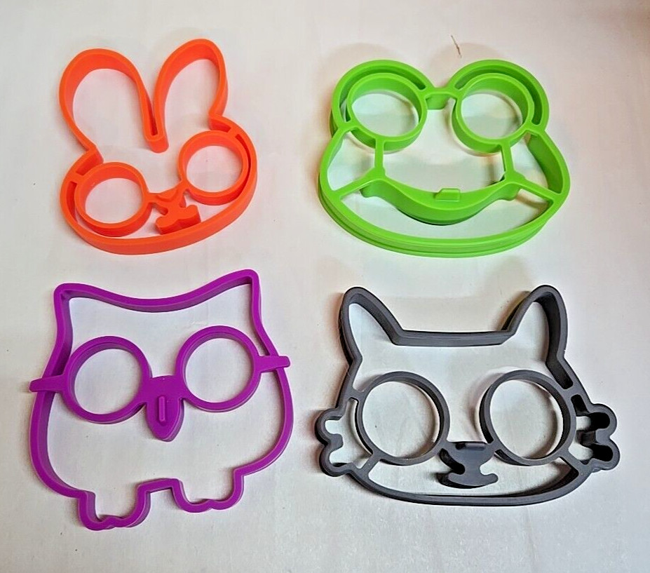 Lot of (4) Silicone Pancake/Egg Molds