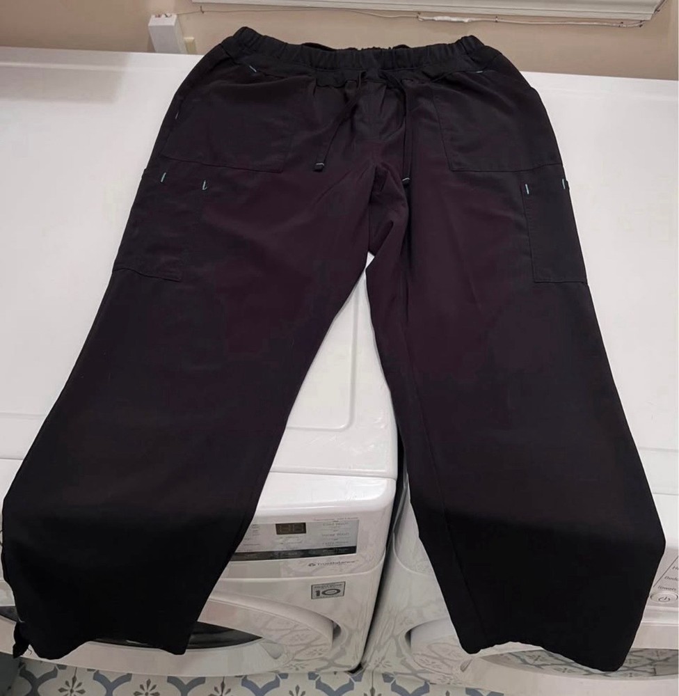 ScrubStar Scrub Wear 8 piece set