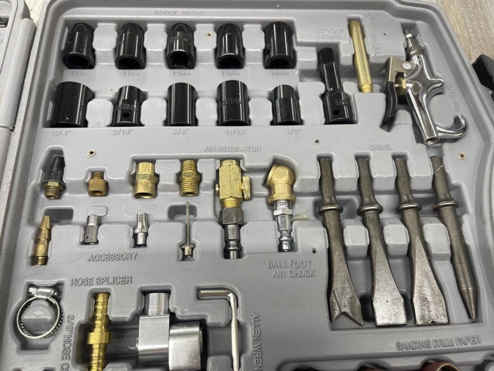 KAWASAKI Air Tool Set 840800 BARELY USED.