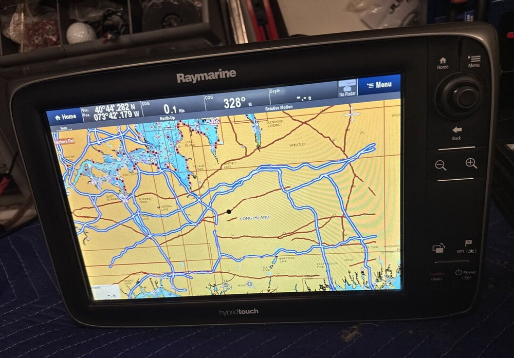Raymarine E127 Hybridtouch Muntifunction Display (GPS) - E70024