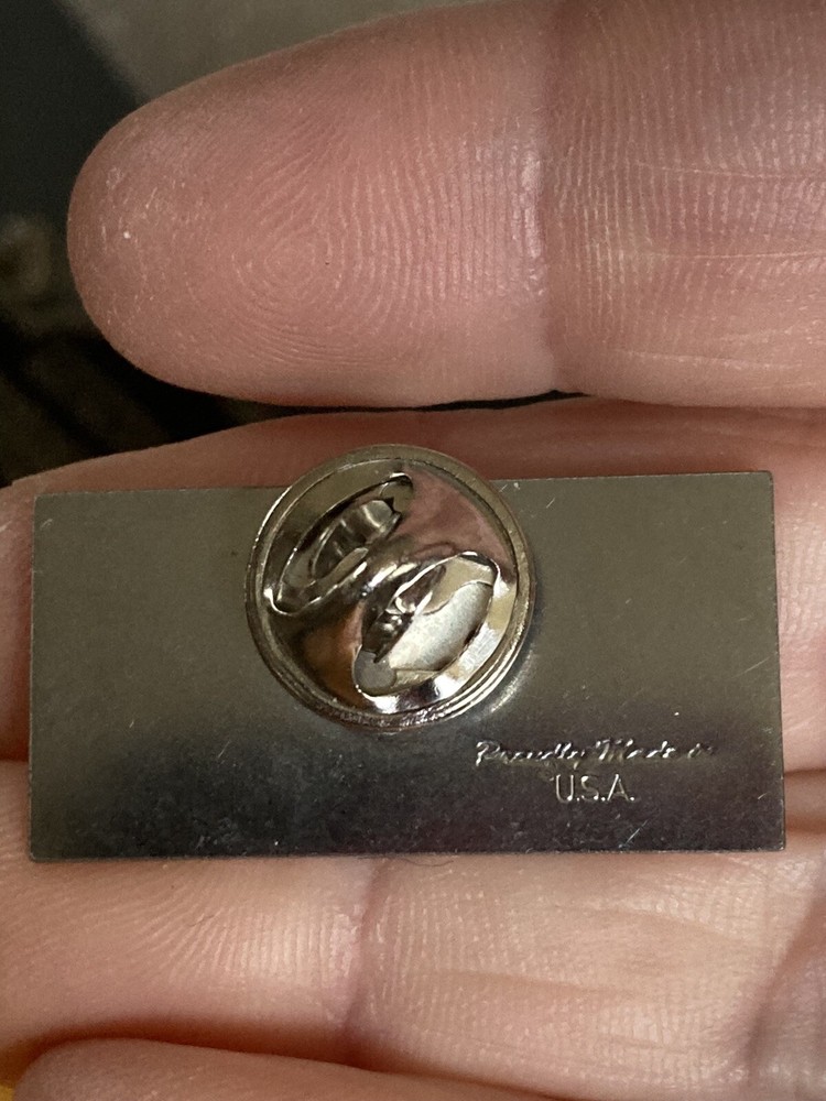 Creating things Lapel Pin EUC K535