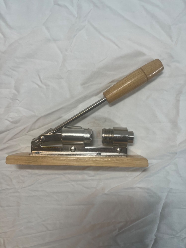 Nut Cracker - Silver/Wood