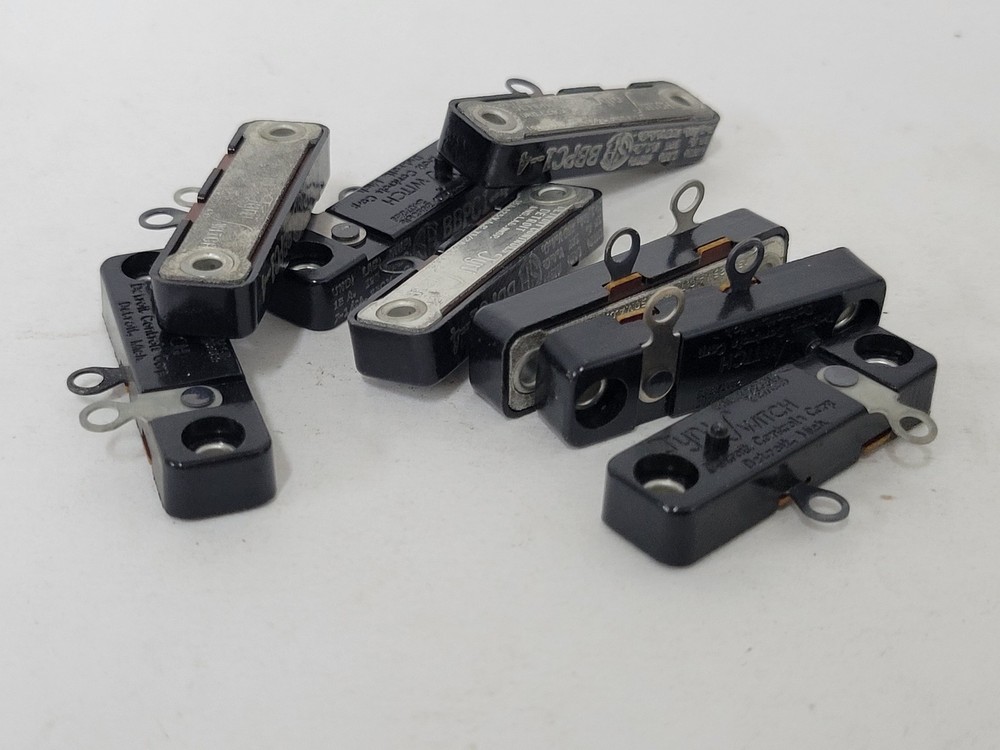 Detroit Controls BBPC1-4 "Tini Switch" - microswitch - 15 A 125 volts