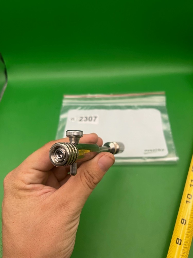 Autococker Bolt