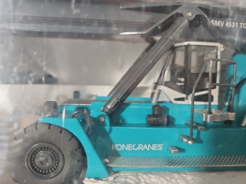Konecranes Container Reach Stacker 1:50 Diecast Model Replica