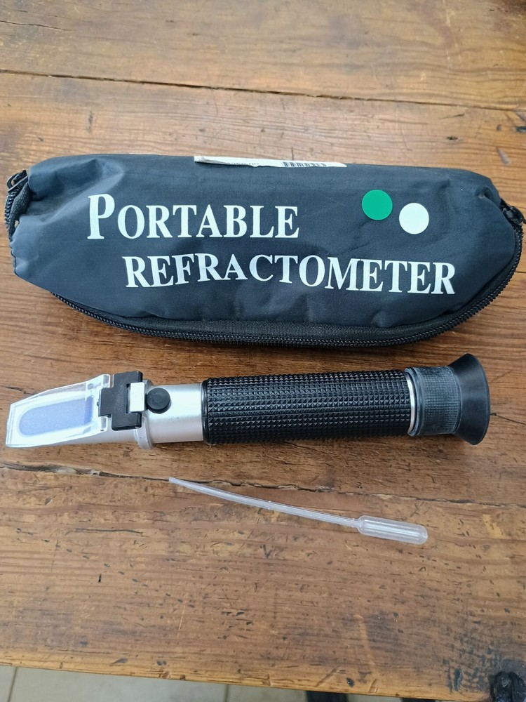 Laxco Portable Refractometer