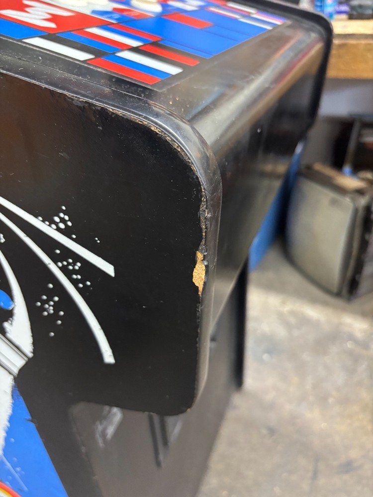 Restored Atari Asteroids arcade game