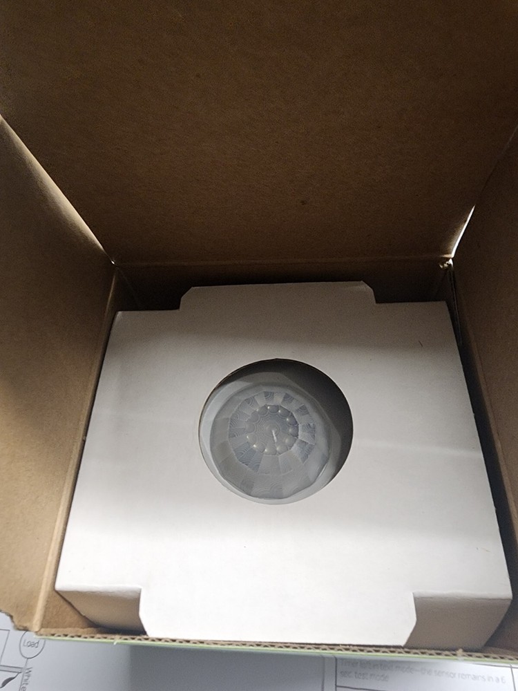 Leviton OSC04-I0W PIR Ceiling Occupancy Sensor