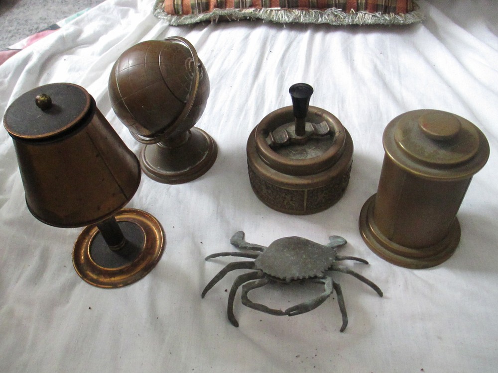 Table Cigarette Holders 3+ 2 Ashtrays Vintage
