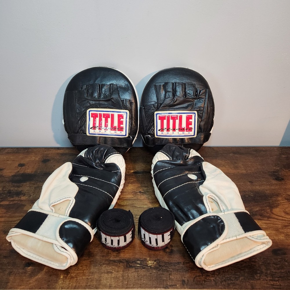 Title Boxing Training Set – 8oz Gloves, Focus Mitts & Hand Wraps