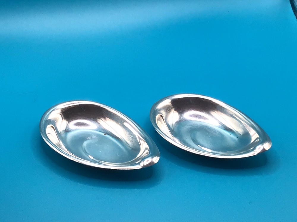 Vintage Read And Barton Solid Sterling Silver 925  Set Of Two Nut Dishes.