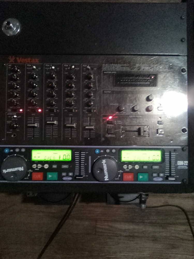 Numark Professional Dual CD Player and Control Unit CDN-22