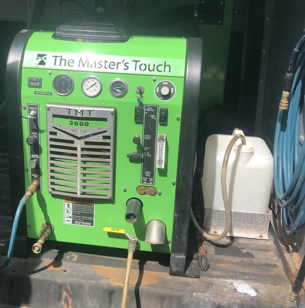 Carpet cleaning van with hydromaster 318