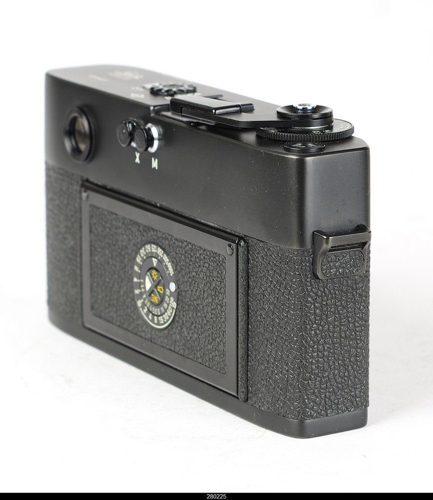 Leica M5 Black 3 Lug Mint- w/ Orginal boxed