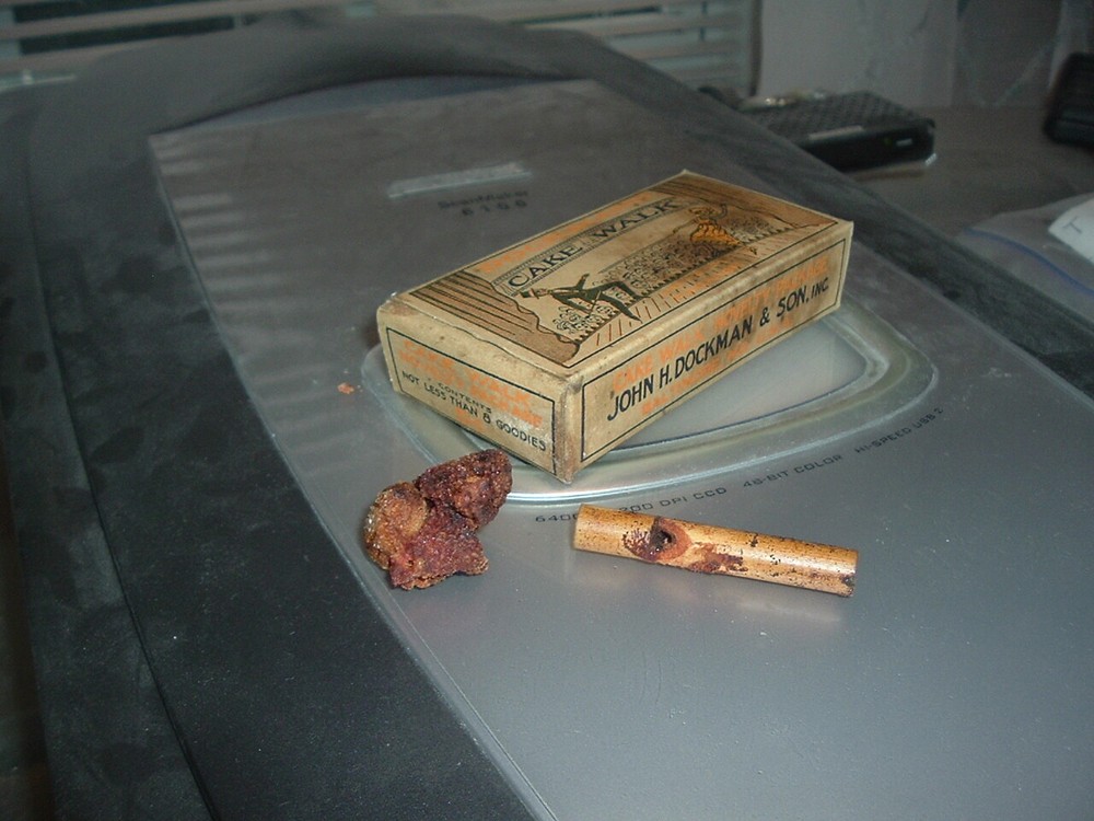 1900's Dockman Baltimore Candy Box with FULL contents