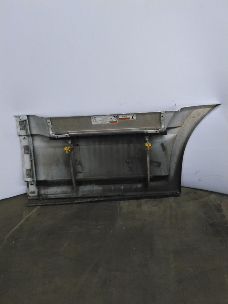 For 2020 FREIGHTLINER CASCADIA 126 SIDE FAIRING Left , MD