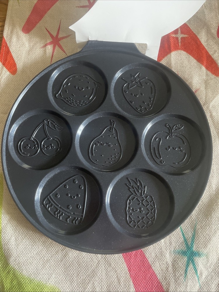 NWT Crofton Non-Stick Silver Dollar Pancake Pan - Fruit Theme