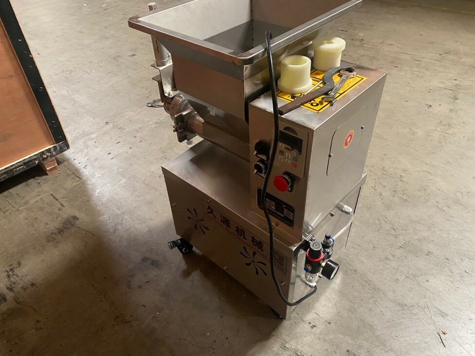NEW Adjustable Dough Divider Cutter Automatic Machine Model HD75