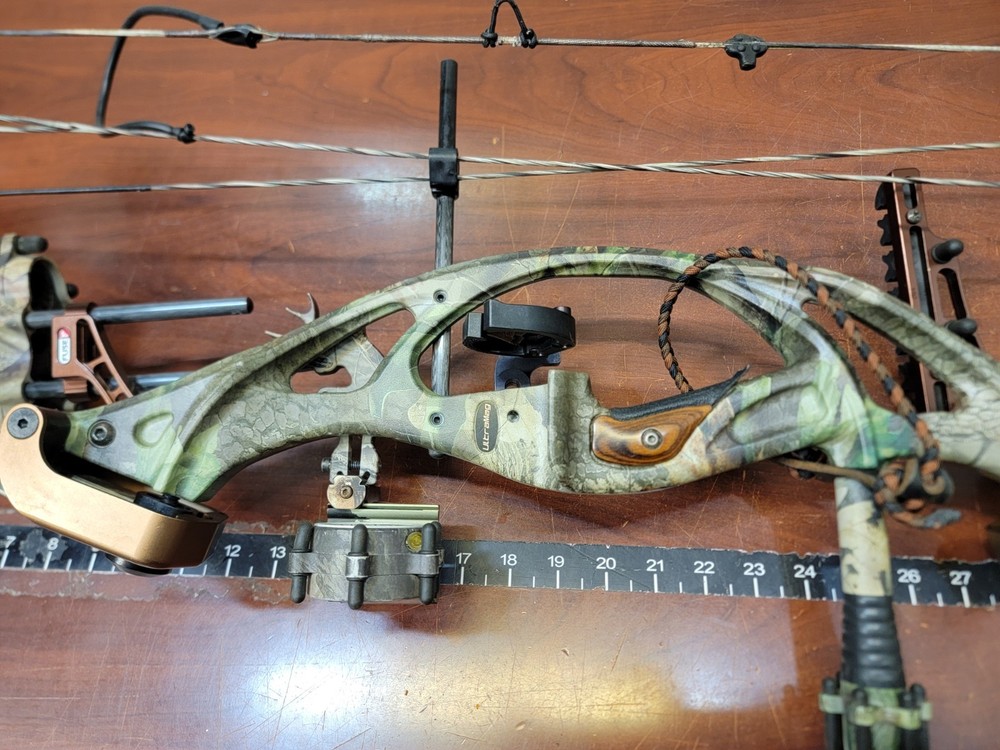 Hoyt Ultramag XT 2000 Compound Bow 27" 60# Draw