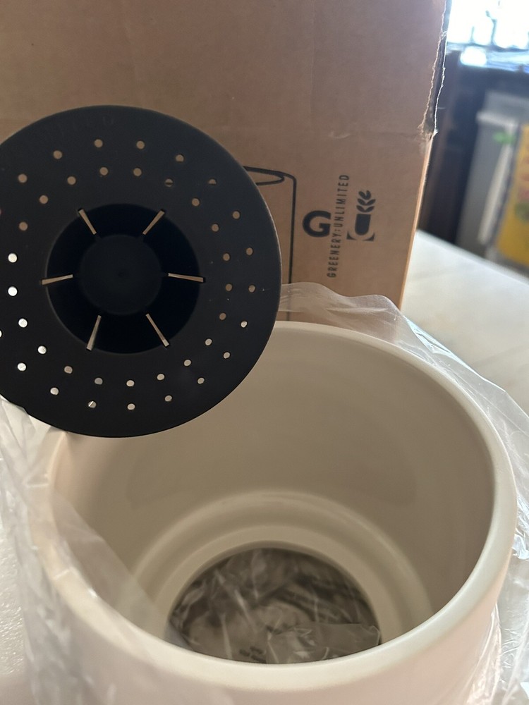 Bottom Self-Watering sub irrigation Ceramic white planter