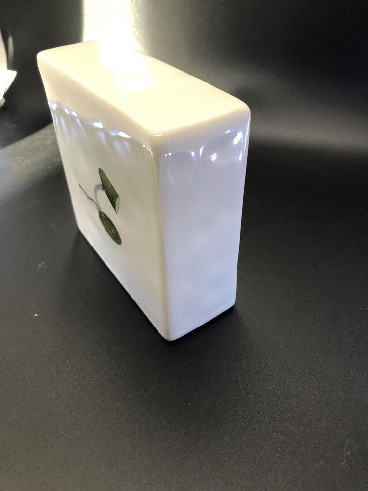 Rae Dunn Office Decor / Paperweight Lamp Design