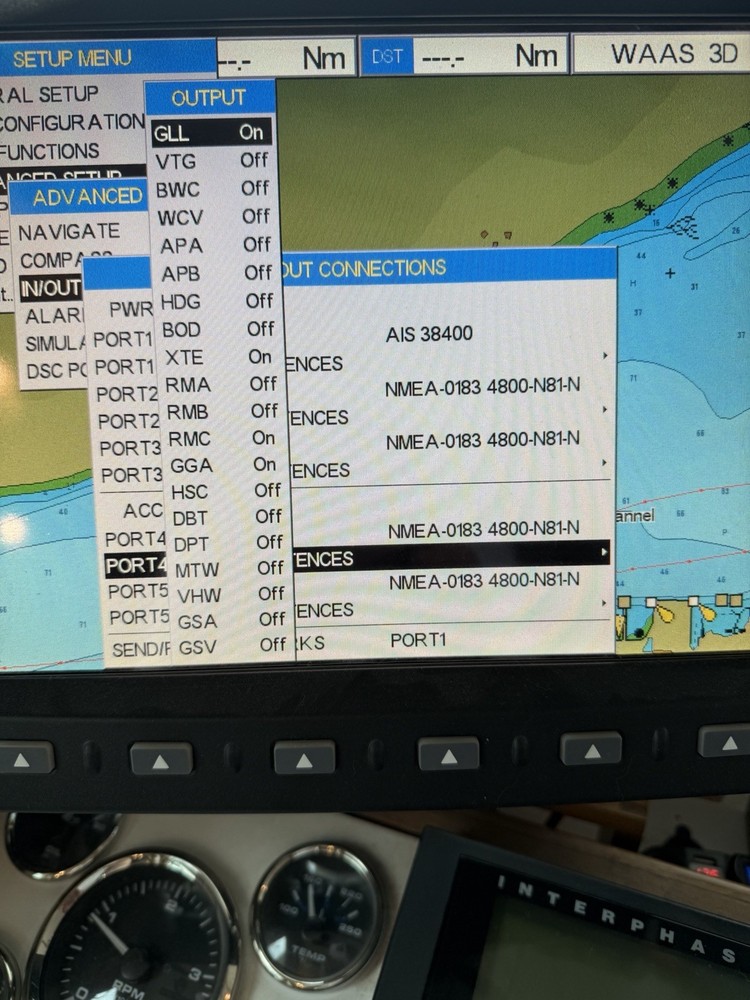Standard Horizon CP 590 Chartplotter with external gps/WAAS antenna